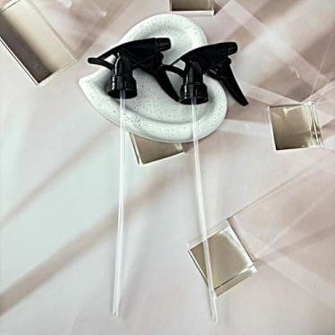 Imagem de 2 peças de borrifador de substituição de bocal de névoa e pulverizador reutilizável com tampas de tubo, serve para garrafas de pescoço padrão 28/400 para cozinha, jardim e escritório