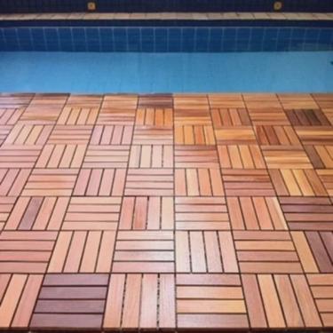 Imagem de Deck em Placa de Madeira Modular Base Plástica 30cm x 30cm Madersilva