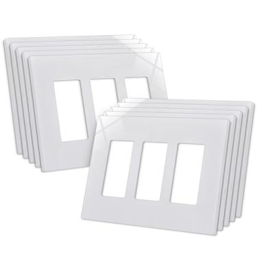 Imagem de CML Placas de parede sem parafuso decoradoras de 3 faixas, pacote com 10 capas de tomada tripla de tamanho médio para tomadas elétricas e interruptores, tamanho intermediário 12,4 cm x 17,2 cm, branco