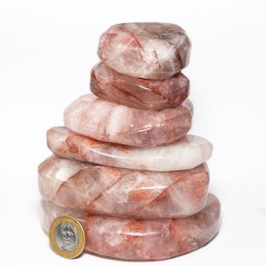 Imagem de Massageador Tipo Seixo Hematoide Vermelho - 03 kg - Pedras Comuns para
