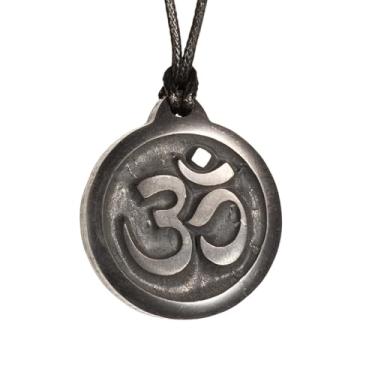 Imagem de Keled Rocks Colar com pingente Shungite com símbolo Om, pedra natural preta, design gravado à mão de 3,5 cm com cordão ajustável de 30 a 66 cm, para oração espiritual