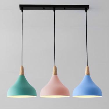 Imagem de Lustre moderno de metal colorido com 3 lâmpadas e soquete E26 para iluminação de interiores, ideal para ilha de cozinha, sala de jantar e quarto. Perfeito para iluminação pendente linear em
