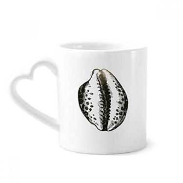 Imagem de Caneca preta com estampa de vieira da vida marinha copo de coração de vidro