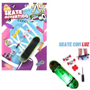 Imagem de Skate de Dedo Divertido com LUZ + Acessorios a Bateria Verde