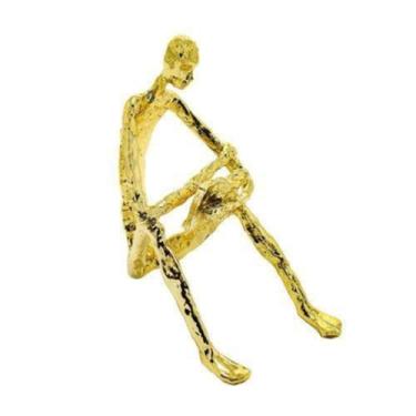 Imagem de Escultura Decorativa Homem Sentado Dourado Luxo - LUXdécor