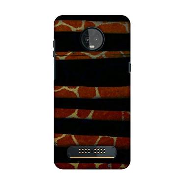 Imagem de AMZER Capa rígida de encaixe feita à mão com design slim fit para Motorola Moto Z3 Play - listras escovadas com cor HD de madeira