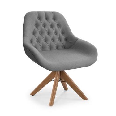 Imagem de Poltrona Base Giratória Madeira Capitonê Pandora - Due Decor, Linho Ch