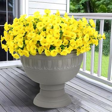 Imagem de Khyxvbcd Flores artificiais para decoração de casa de jardim interno ao ar livre, margarida de flor sintética com folhas de eucalipto, plantas falsas, vegetação, buxo, varanda, pátio, 12 pacotes