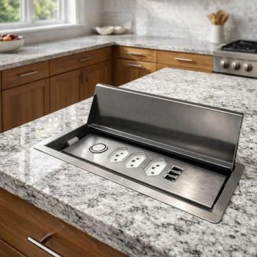 Imagem de Porta Tomada Triplo 10A em Aço Inox 304 De Embutir Com 3 Entradas USB 