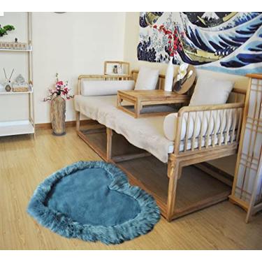 Imagem de PoBoo – Tapete premium de pele de carneiro sintética em forma de coração, almofada de pele sintética, sofá de pelúcia aconchegante, tapete calmante antiansiedade, tapete pequeno quente ultra-macio, lavável, durável (cinza)