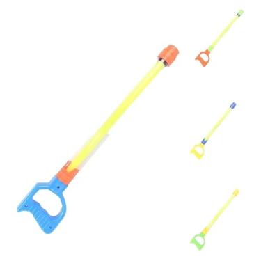 Imagem de Lançador de Água, Pistola de Água com Jato Forte, 39cm de Altura, Brinquedo para Diversão ao Ar Livre, Leve e Fácil de Carregar