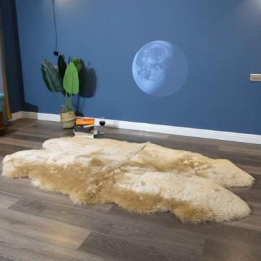 Imagem de CAERJONA Tapete super macio de pele de carneiro genuína para sala de estar e quarto, capas de assento de cadeira, cobertor de sofá, decoração de casa (marrom claro, 1 x 1,8 m)