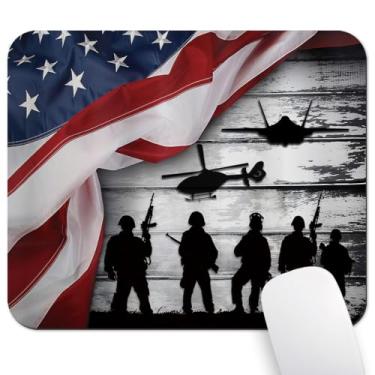 Imagem de Wknoon Mouse pad de 24 x 20 cm (silhuetas militares patrióticas), tapete antiderrapante para mesa, jogos e escritório, madeira rústica com bandeira americana, soldados e helicóptero Black Hawk e caça