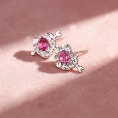 Imagem de Brincos femininos em formato de coração com design de diamante falso brilhante, fofos e exclusivos, adequados para o dia a dia e qualquer ocasião.