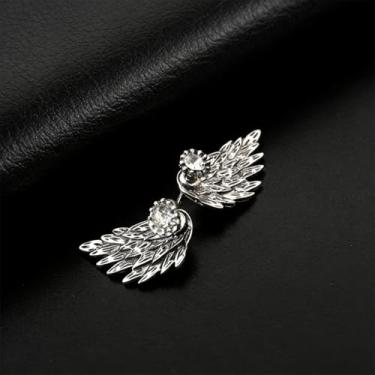 Imagem de Brincos femininos em forma de asa de anjo prata Eleguant com design de diamante falso, mostrando seu charme feminino exclusivo, adequado para o dia a dia e qualquer ocasião.