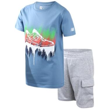 Imagem de New Balance Conjunto de shorts para meninos – 2 peças camiseta de manga curta e shorts cargo de moletom de lã – conjunto esportivo para meninos (4-12), Azul, cinza, 5-6