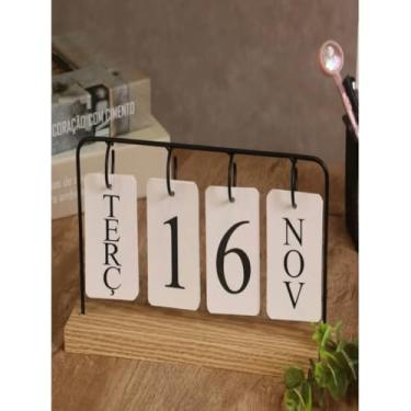 Imagem de Calendário Permanente de Mesa Minimalista, Base em Madeira Nobre e Metal Industrial, Design Escandinavo de Luxo, Organização Elegante e Atemporal, Perfeito para Home Office e Decoração de Interiores