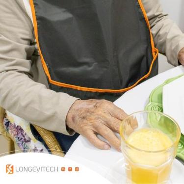 Imagem de Babador Adulto Idoso Avental Impermeável Canguru Longevitech, P