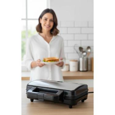 Imagem de Sanduicheira e Grill Inox 900W: Grelhe e Sanduíches Prontos! - Congrat