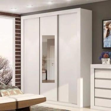 Imagem de ROUPEIRO TRÊS PORTAS DE CORRER E QUATRO GAVETAS COM ESPELHO . MÓVEIS P