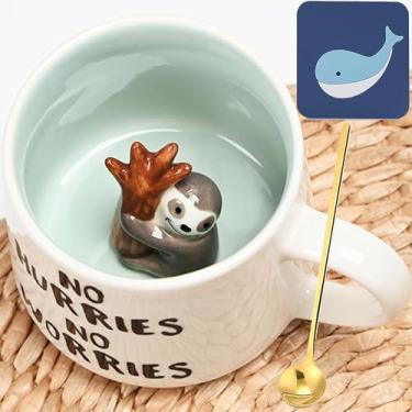 Imagem de Arawat Caneca de café com preguiça engraçada Canecas de café 3d Canecas de cerâmica animal 350 ml Chávena de chá com colher e copos de copos Presente para amigos, mulheres, homens e amantes preguiça