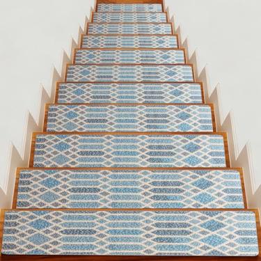 Imagem de Calore Passos de escada para degraus de madeira internos, pacote com 15 tapetes antiderrapantes de 20 x 76 cm com adesivo reutilizável para crianças, idosos e cães, descasque e cole degraus para