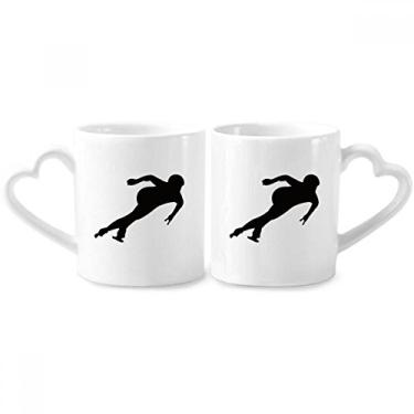 Imagem de Conjunto de canecas de porcelana para casais com contorno preto para esportes de inverno patinação com coração