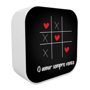 Imagem de Luminária Box Decorativa com Frase Love Always Wins, Modelo Quadrado, para Decoração
