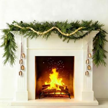 Imagem de Dingion Pacote com 2 guirlandas artificiais de pinheiro Norfolk de 5 metros, contas de madeira de 6 m, pacote com 2 sinos vintage de metal dourado de 21 cm com corda para pendurar para mesa, manto