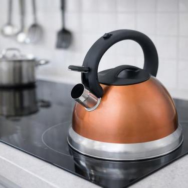 Imagem de Chaleira Retro Gold Aço Inox Com Apito 3 Litros Com Indução Retro Deco