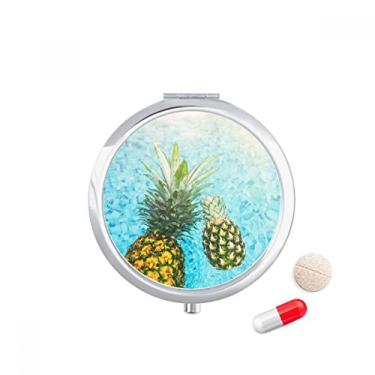 Imagem de Caixa de armazenamento de remédios com imagem de abacaxi e frutas vermelhas azuis