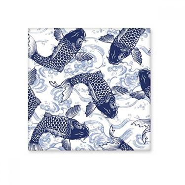 Imagem de Azulejo de cerâmica japonês, padrão azul de onda de carpa brilhante decalque de pedra adornada de tijolos esmaltados