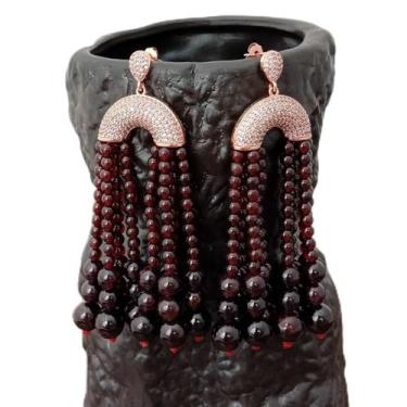 Imagem de Brincos de zircônia cúbica de granada redonda folheados a ouro