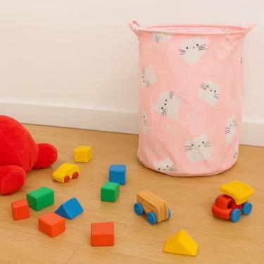 Imagem de Cesto Organizador Infantil com Estampa de Dinossauros, 60L, Impermeável, Dobrável, Redondo, 40x50cm, para Brinquedos e Roupas, em Poliéster e Algodão (Gatinha Rosa)