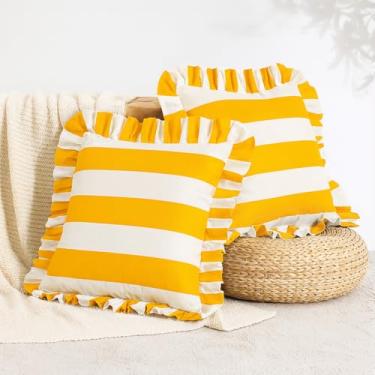 Imagem de MONDAY MOOSE Capas de almofada decorativas, conjunto de 2 designs listrados resistentes à água com borda de babados para uso externo/interno, enchimentos de travesseiro não incluídos (amarelo dourado