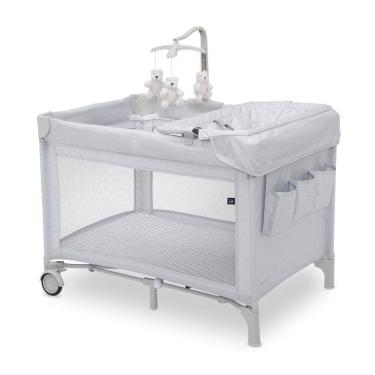 Imagem de Berço Cercado Portátil com Trocador Removível e Três Ursos Brannan de Pelúcia, Delta Children, Cinza