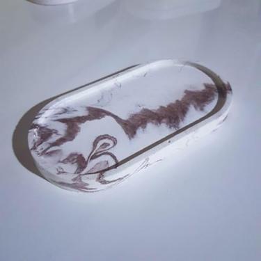 Imagem de Kit Bandeja Decorativa Oval Granilite Marmorizada Multiuso Porta Jóias Velas e Acessórios Bandeja Organizadora em Concreto Impermeável para Banheiro e Escritório (Mármore brown)