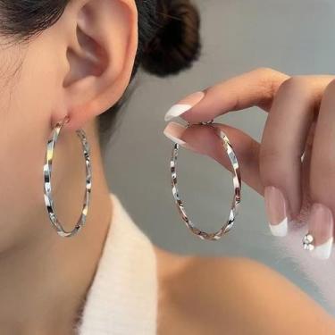 Imagem de Brinco Argola Redonda Torcida Dourada Prateada Antialérgico Bijuteria 