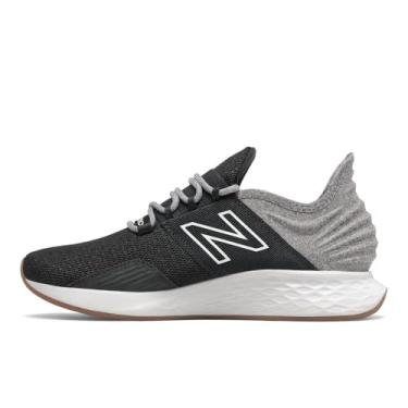 Imagem de New Balance Tênis feminino Fresh Foam ROAV V1, Preto/alumínio leve, 8.5 Wide