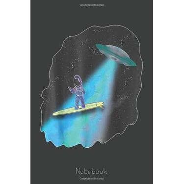 Imagem de Retro Funny Space Surfing Astronaut Rides Alien Tractor Bea Notebook: Retirement Gift,Funny Gag Gift Notebook Journal for Coworkers, Funny Notebook Journal for Retirees 6x9 110 Pages