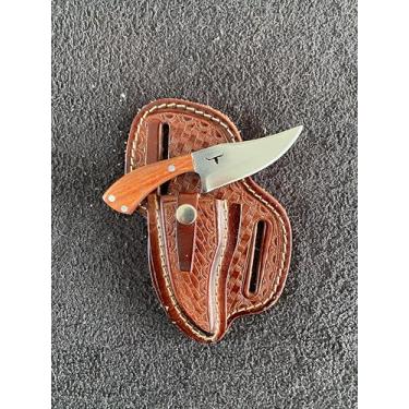 Imagem de Mini Faca Campeira Tatuzinha Skinner Muladeira Artesanal 13cm, Lâmina Inox 7cm, Cabo Madeira Muirapiranga ou Resina, com Bainha Couro Legítimo – Versátil para Camping, Pesca e Uso Diário