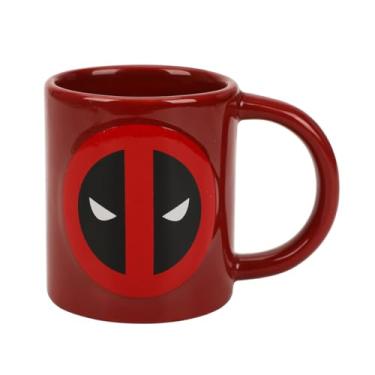 Imagem de Bioworld Fantasia e logotipo Deadpool Caneca de cerâmica vermelha e preta de 473 ml