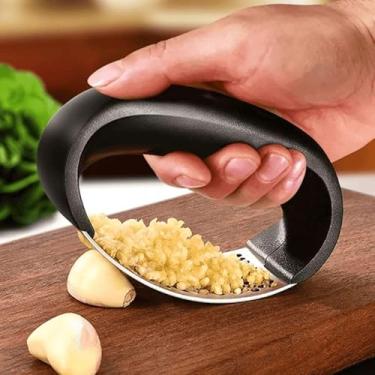 Imagem de Espremedor Ralador Amassador Triturador de Alho e Cebola em Aço Inoxidável Amassador Manual Com Durabilidade, Praticidade e Eficiência na Cozinha