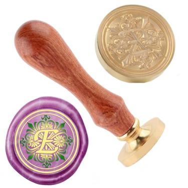 Imagem de Carimbo de selo de cera letra E cobre 25 mm vintage destacável selo de latão e um padrão de cabo de madeira cabeça carta convite cartão convite casamento presente pacote feriados