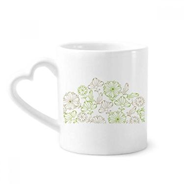 Imagem de Flores frescas desenho de grama caneca padrão decorativo café cerâmica copo de coração de vidro