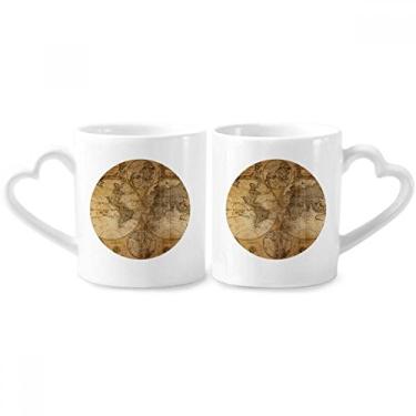 Imagem de Conjunto de canecas de porcelana para casal, fundo com estampa de veias do mapa-múndi e coração