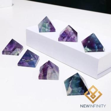 Imagem de Pirâmide de Fluorita Polida 4cm Pedra Bruta Cristal Natural - New Infi