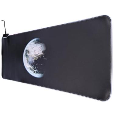 Imagem de Tapete de mesa grande longo LED RGB computador escritório gamer teclado e mouse pad Galaxy Space Earth portátil fino legal antiderrapante viagem leve mouse pad preto