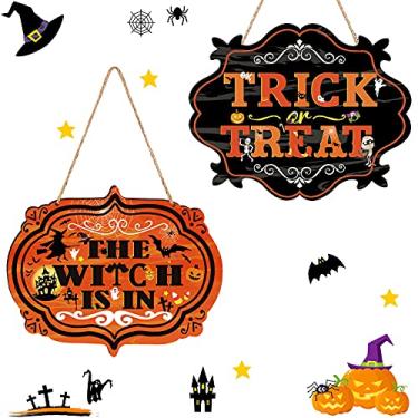 Imagem de 2 peças de decoração de porta de madeira para Halloween, doces ou travessuras, sinal de pendurar guirlanda de Halloween A bruxa está em placa, decoração de fantasma de abóbora, decorações de Halloween