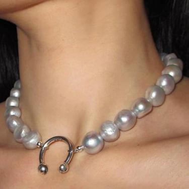 Imagem de 1 colar elegante geométrico com contas de prata e resina de aço inoxidável, pérola falsa, pérola sintética, adequado para uso diário feminino, festas, danças, festivais de música e celebrações.